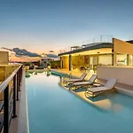 Oceanview 1-Br Beach Condo