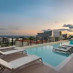 Oceanview 1-Br Beach Condo